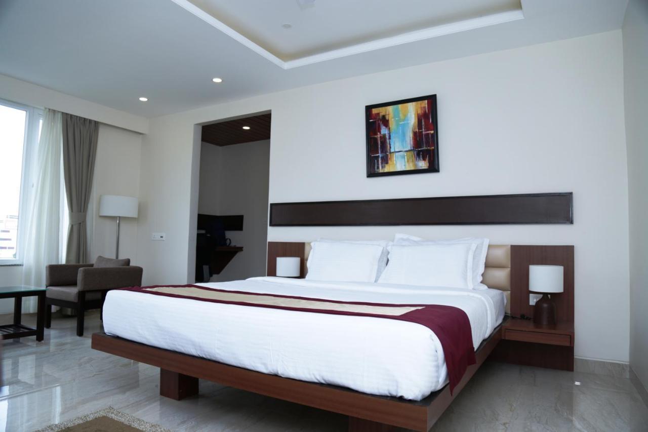 Hotel Prism - A Boutique Hotel Jorhāt Exteriér fotografie